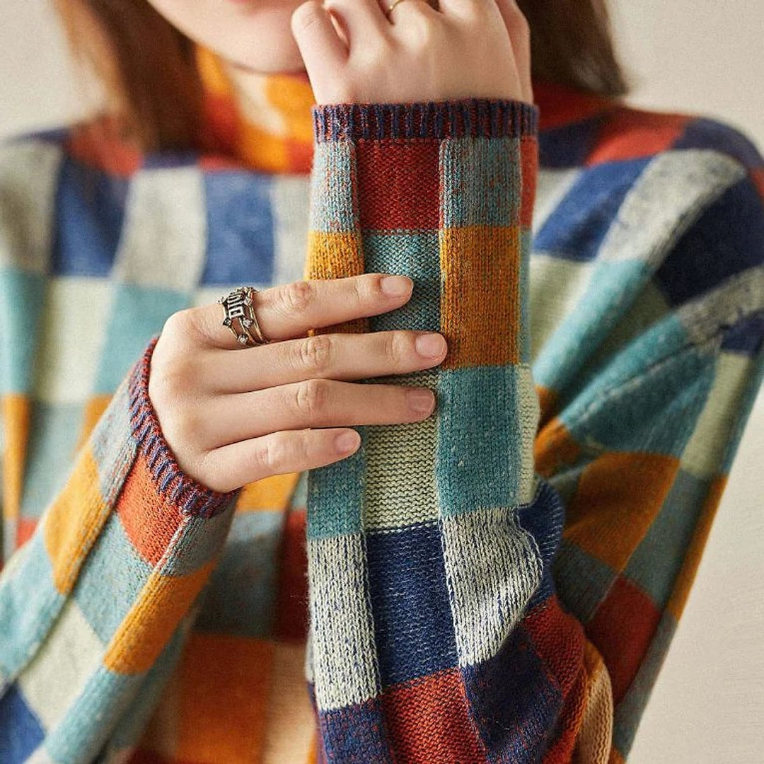 Women's Plaid Crew Neck Sweater, detail view 5