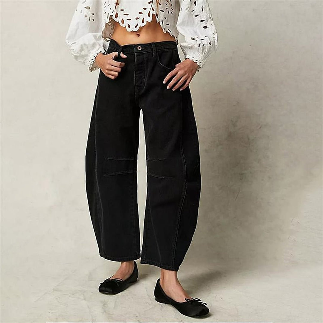 Women’s Barrel Jeans in Black, front view